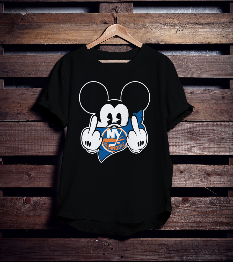 NY Islanders Mickey Mouse Playful Pose T-Shirt