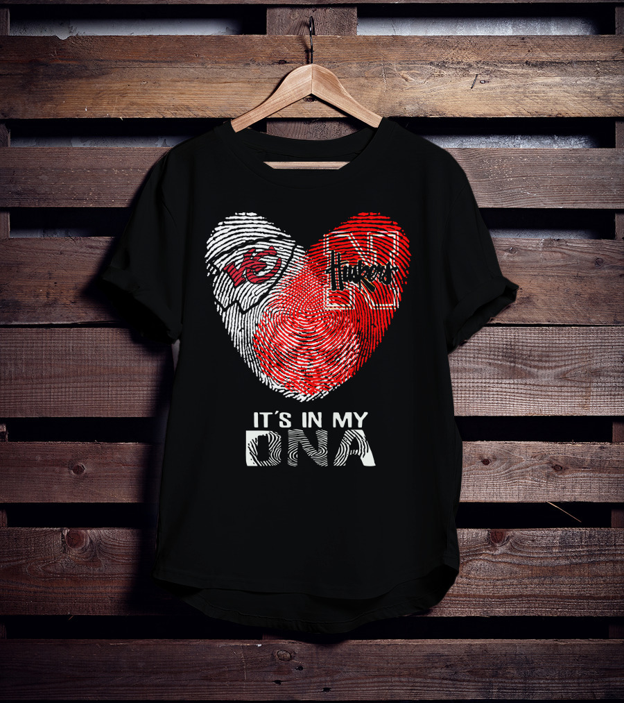 Chiefs Huskers It's In My Dna Fingerprint Heart T-Shirt