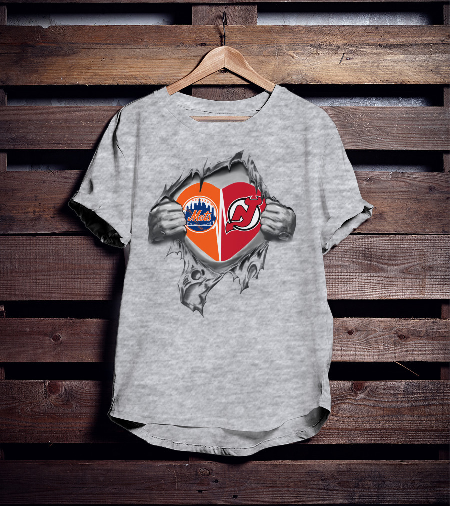 Mets Devils Heart Ripping Baseball Hockey Fan Logos T-Shirt