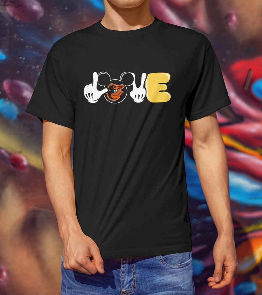 Love Baltimore Orioles Halloween Mickey Mouse Hands T-Shirt