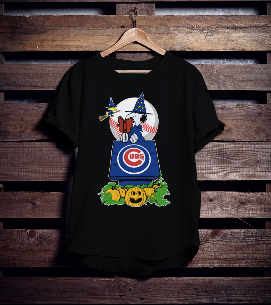 Snoopy Halloween Chicago Cubs With Baseball And Pumpkins T-Shirt