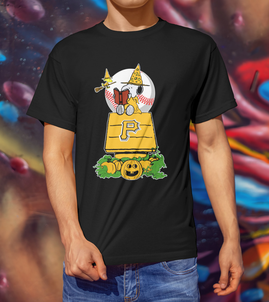 Snoopy Halloween Pittsburgh Pirates Peanuts Charlie Brown Pumpkin Moon Baseball T-Shirt