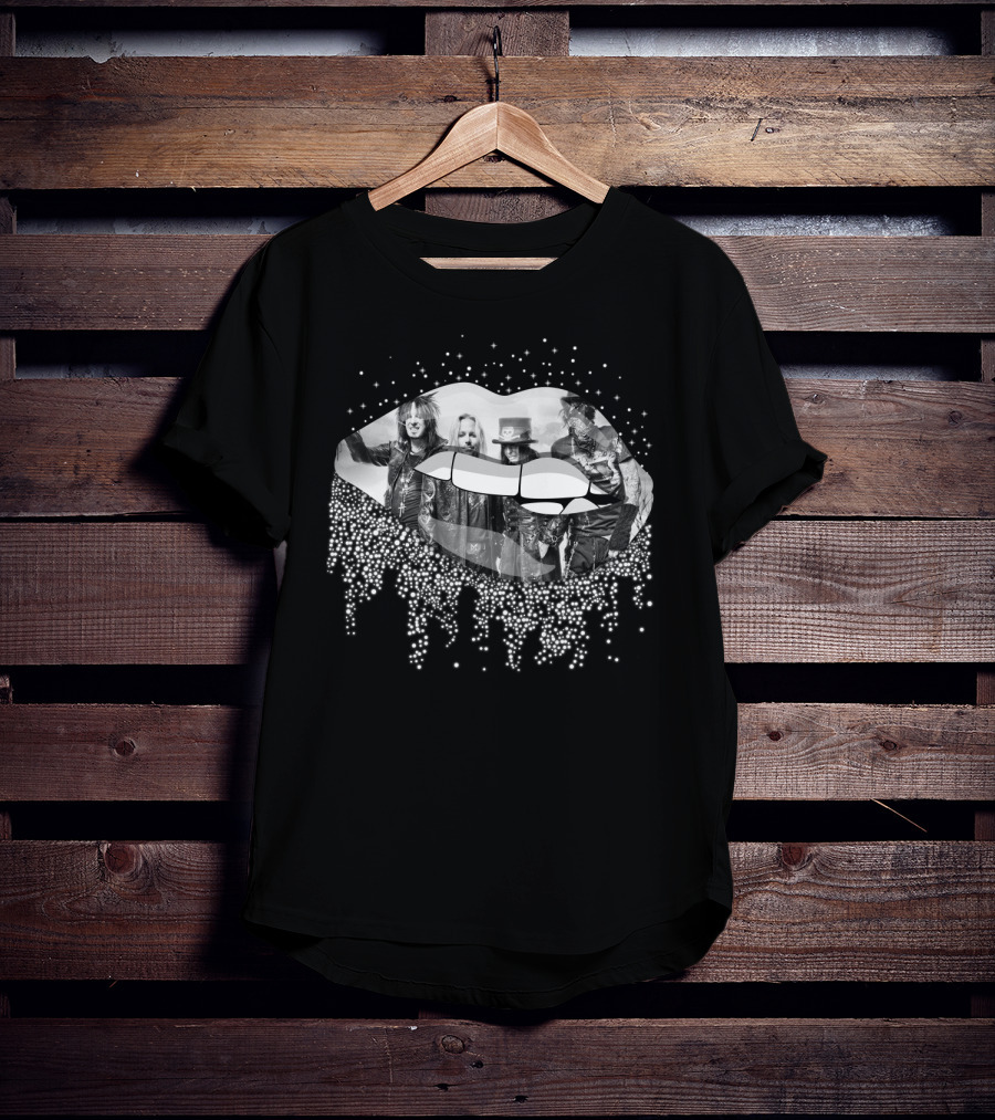 Mötley Crüe Black And White Glam Rock Band Collage With Glittery Lips T-Shirt