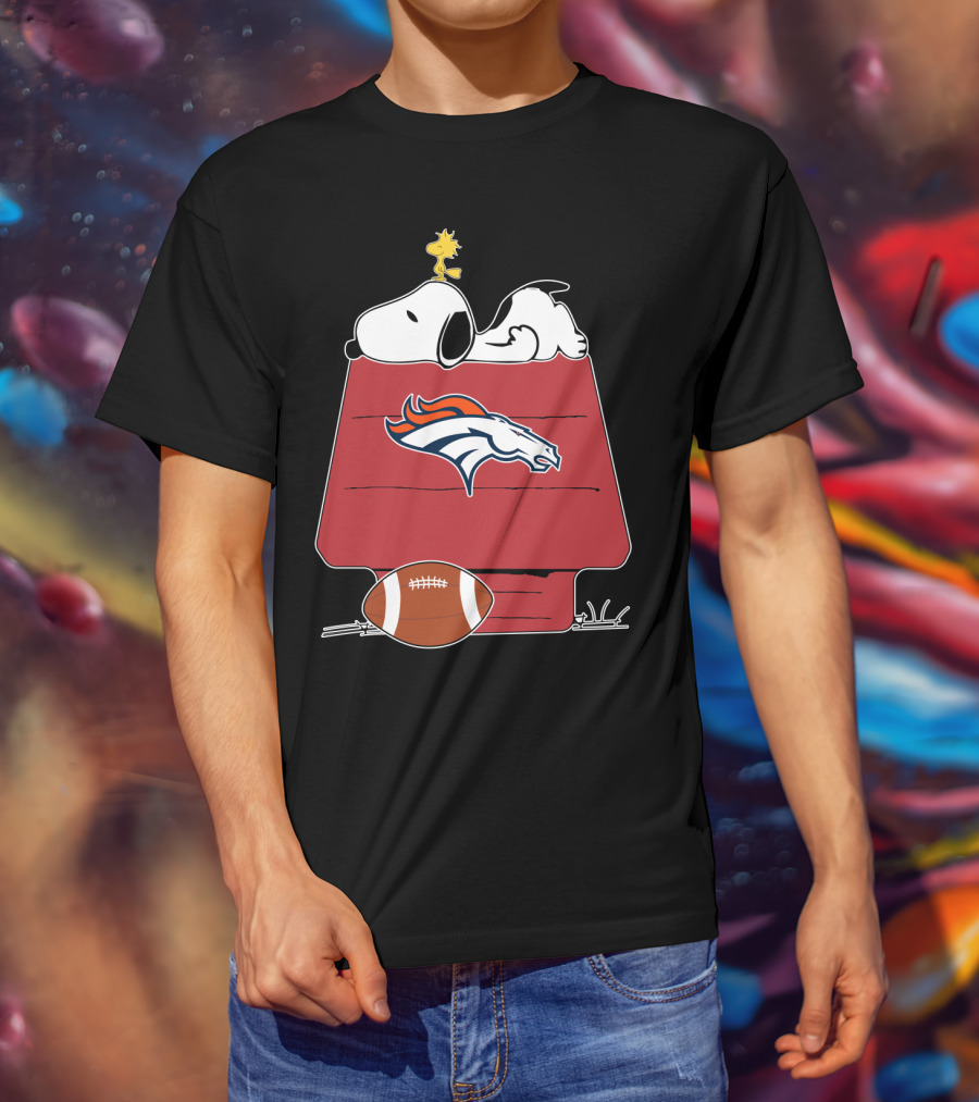 Denver Broncos Snoopy Woodstock Football Doghouse T-Shirt