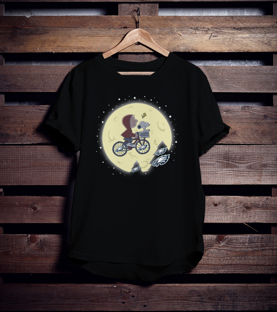 Philadelphia Eagles Snoopy Et Moon Bicycle Scene T-Shirt