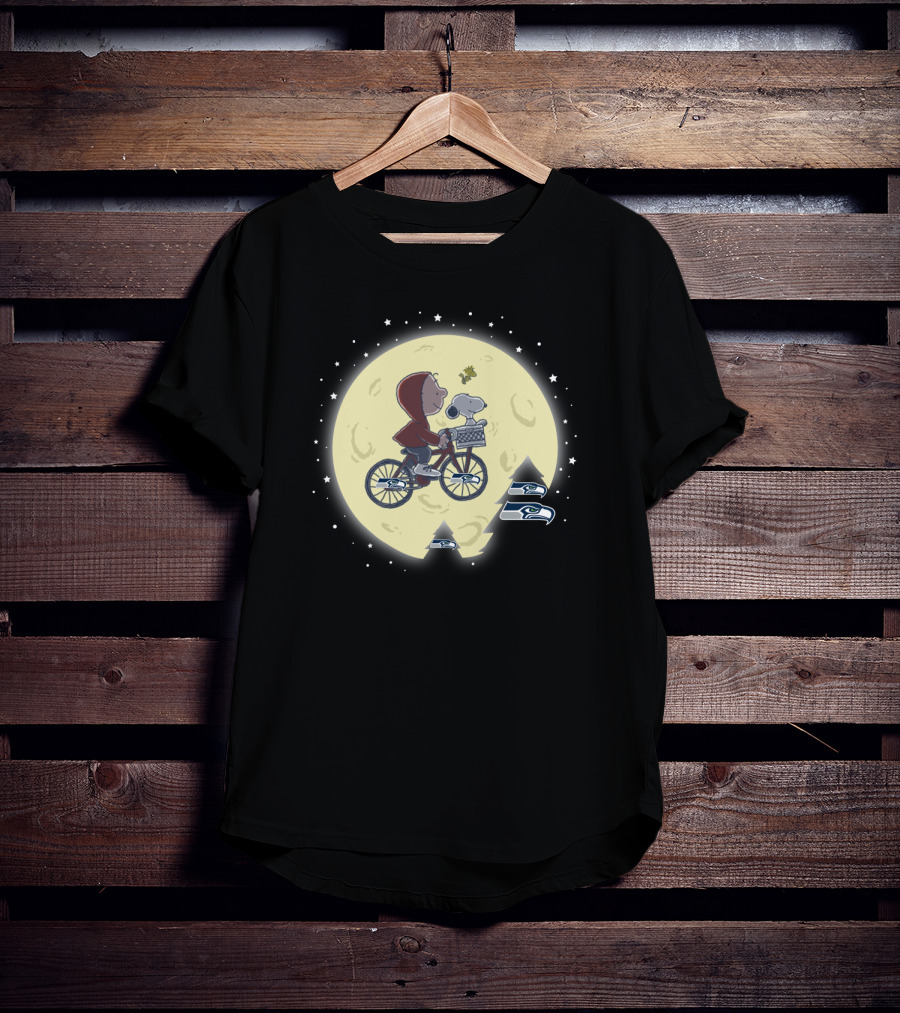 Halloween Seattle Seahawks E.t. And Snoopy Moon Adventure T-Shirt