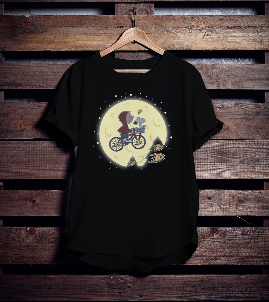 Halloween Anaheim Ducks Snoopy Peanuts Moon Classic T-Shirt