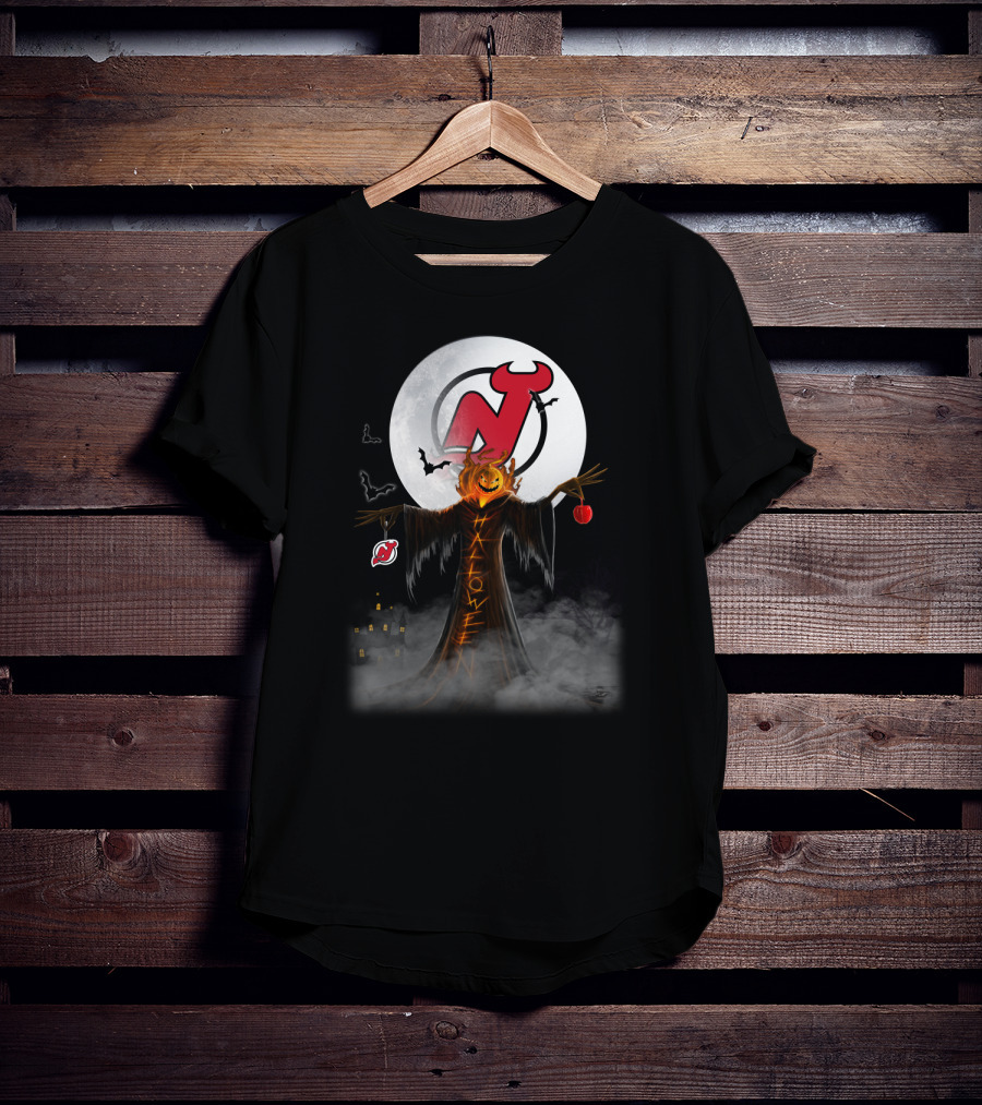 Halloween New Jersey Devils Logo With Pumpkin Head And Bats T-Shirt