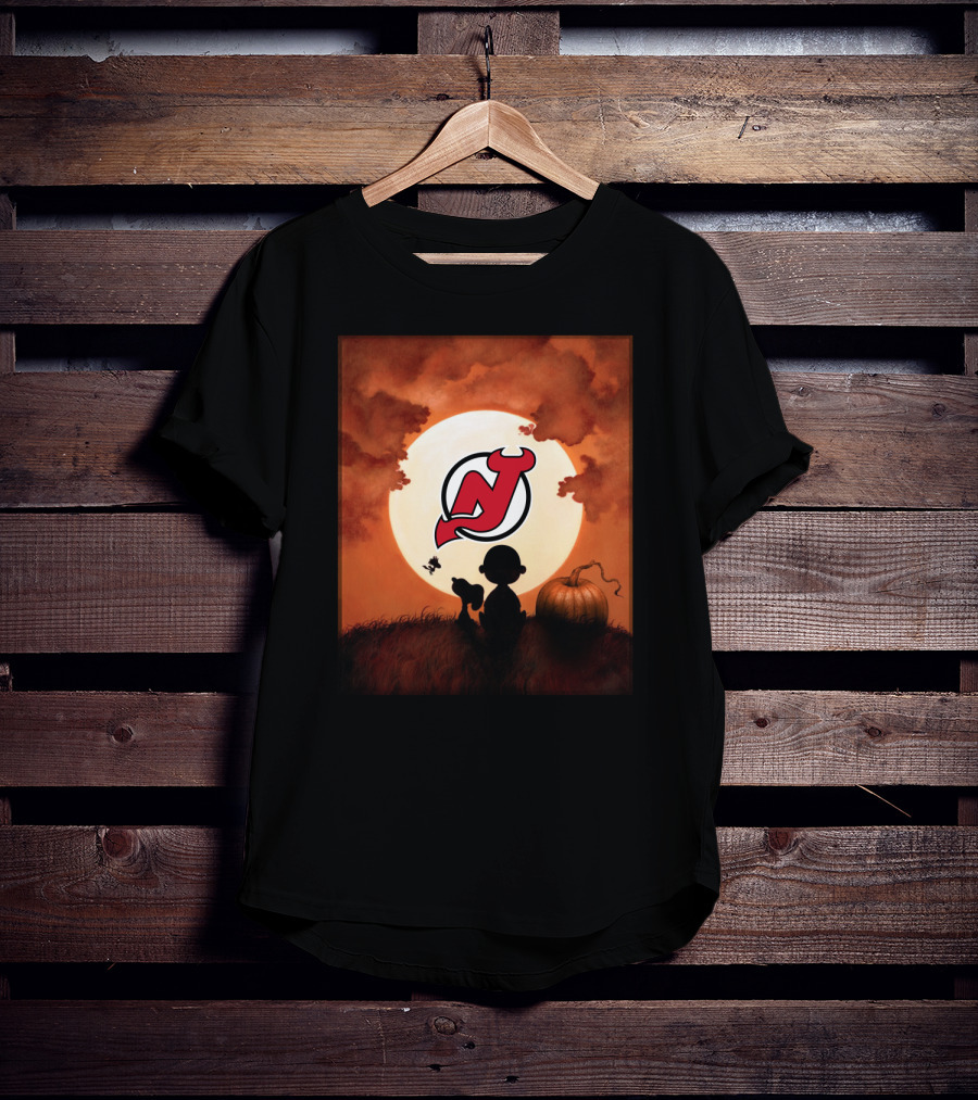 New Jersey Devils Halloween Moon Pumpkin Scene T-Shirt