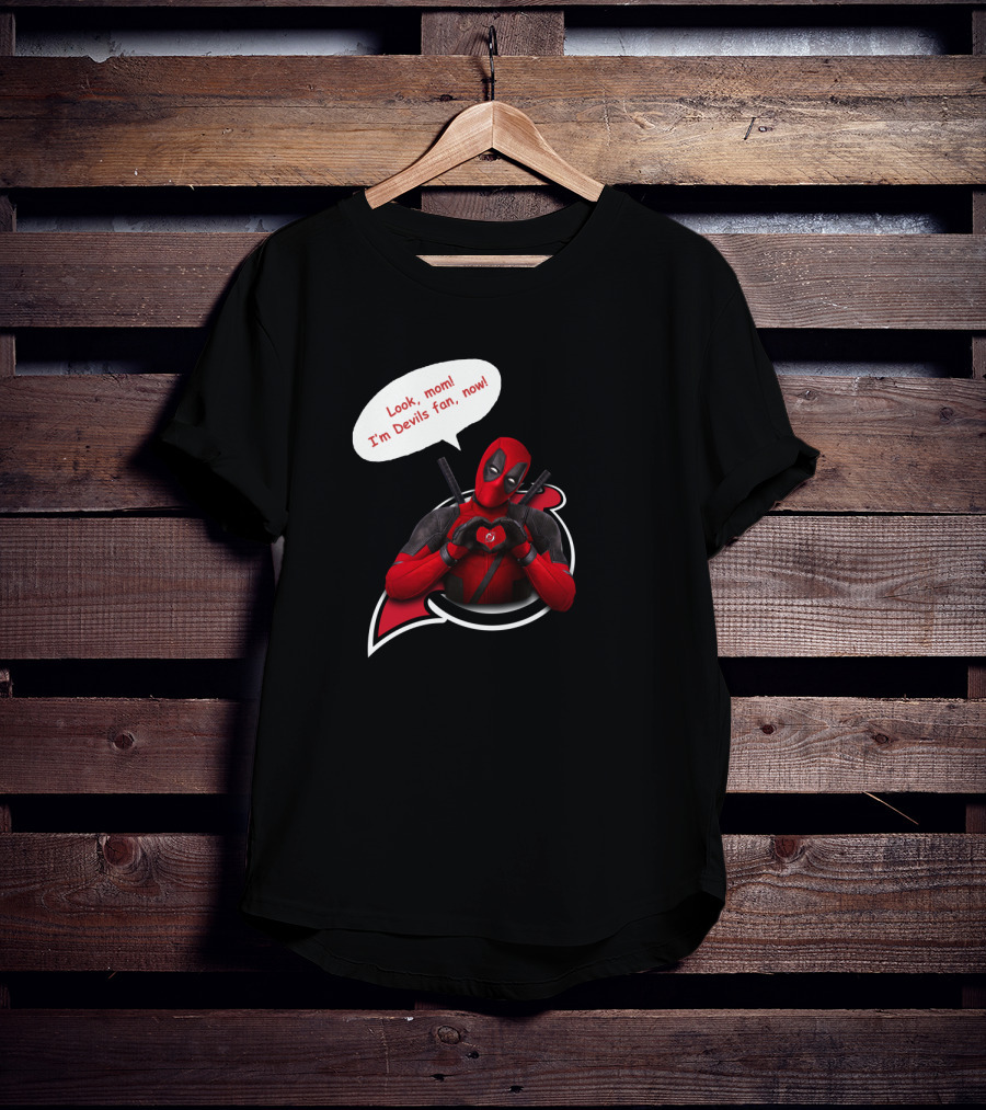 New Jersey Devils Look Mom I'm Devils Fan Now T-Shirt