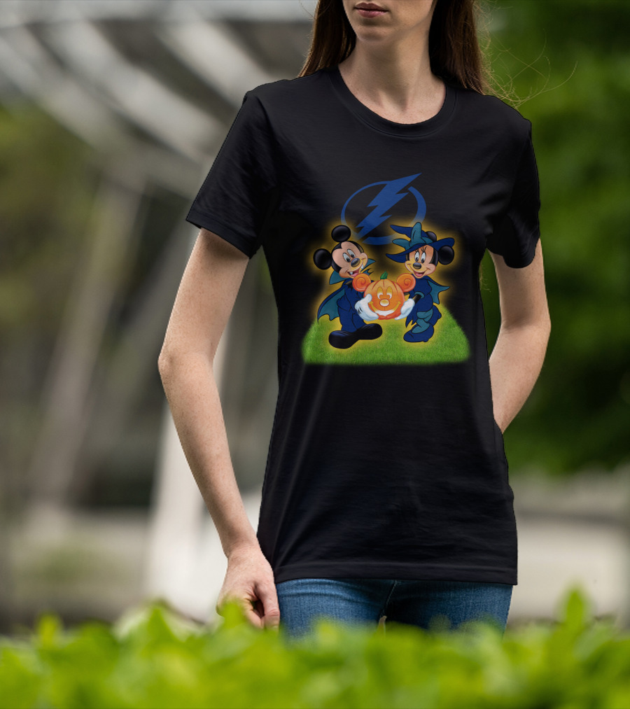 Halloween Tampa Bay Lightning Mickey And Minnie With Pumpkin T-Shirt