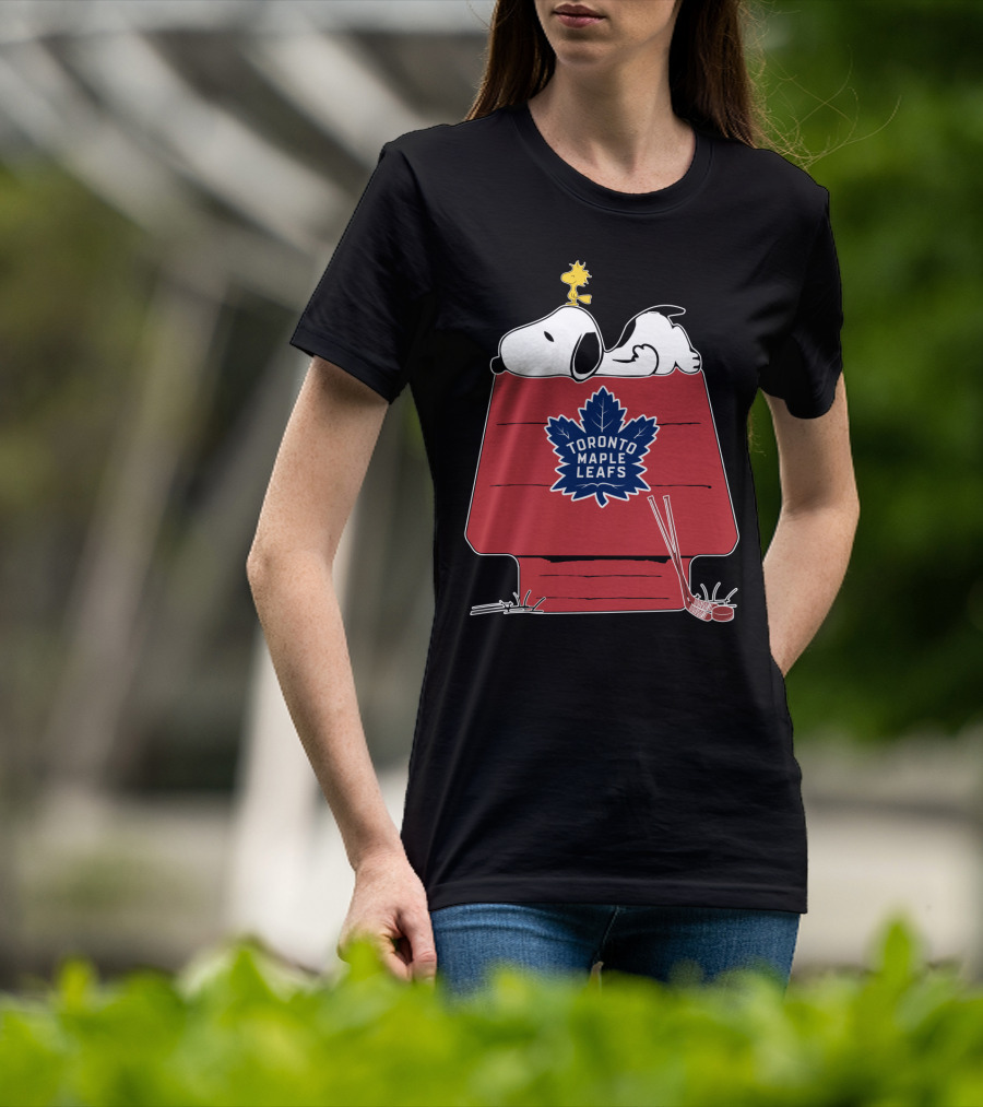 Snoopy And Woodstock With Toronto Maple Leafs Logo On Red House With Hockey Sticks T-Shirt