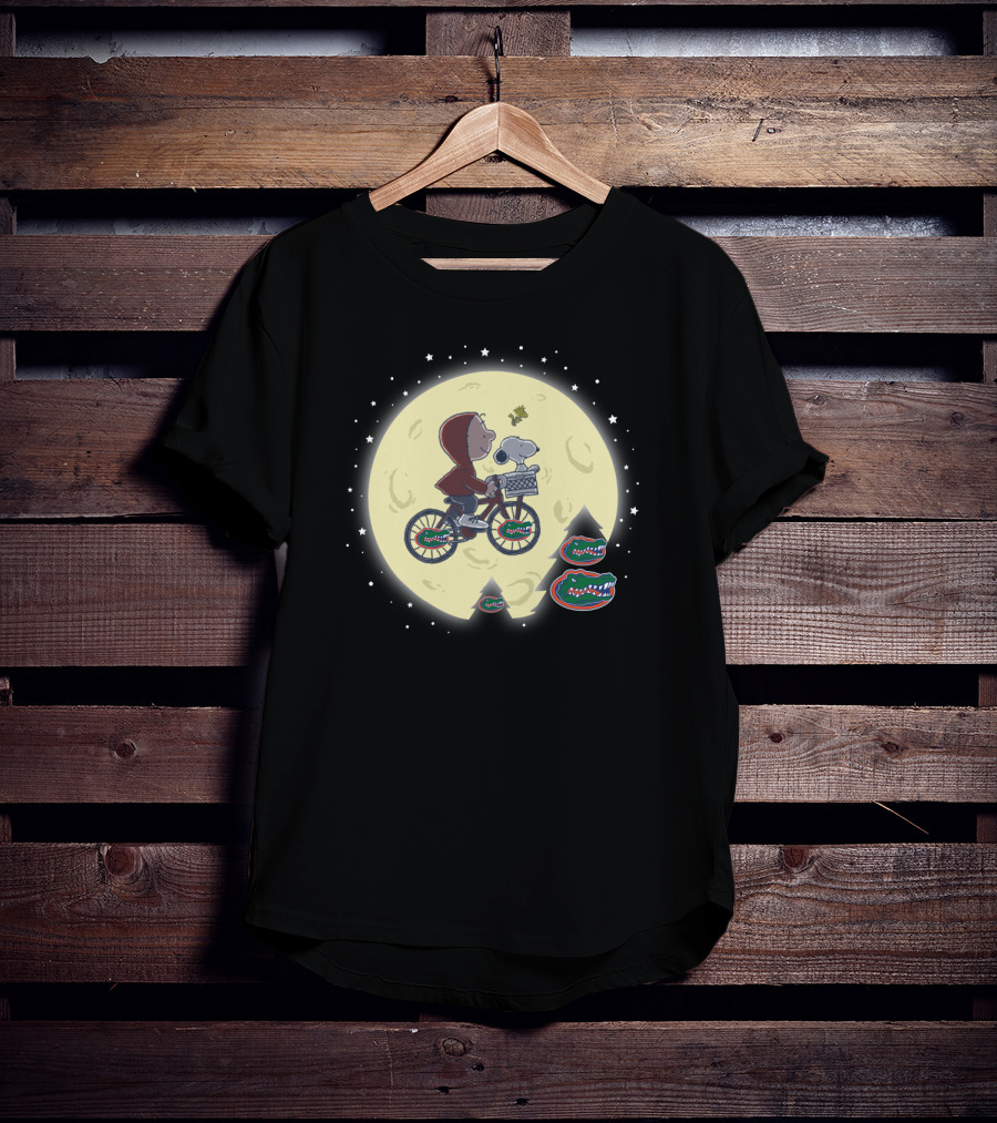 Florida Gators Halloween Bicycle Moon Scene With Dog T-Shirt