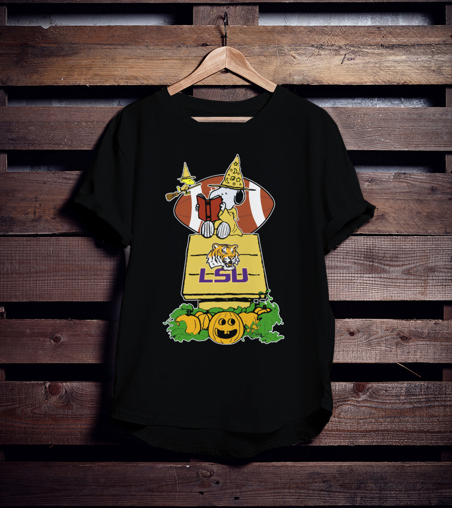 Snoopy Halloween LSU Tigers Football Pumpkin Patch Scene T-Shirt