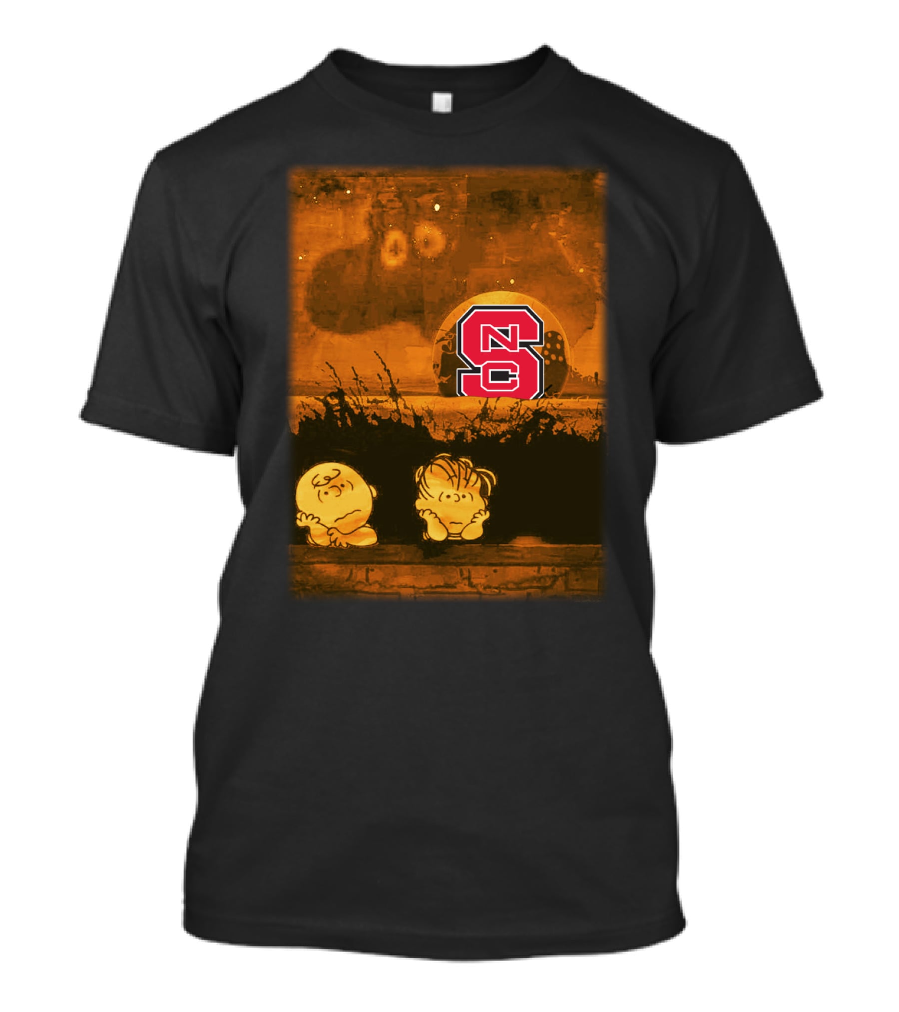 Nc State Wolfpack Football Halloween Peanuts Charlie Brown Linus T-Shirt