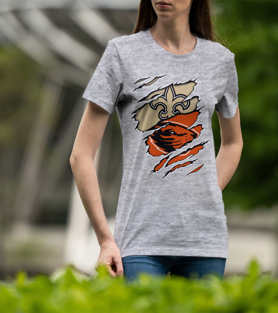 Saints Fleur-de-lis And Beavers Mascot Ripped T-Shirt