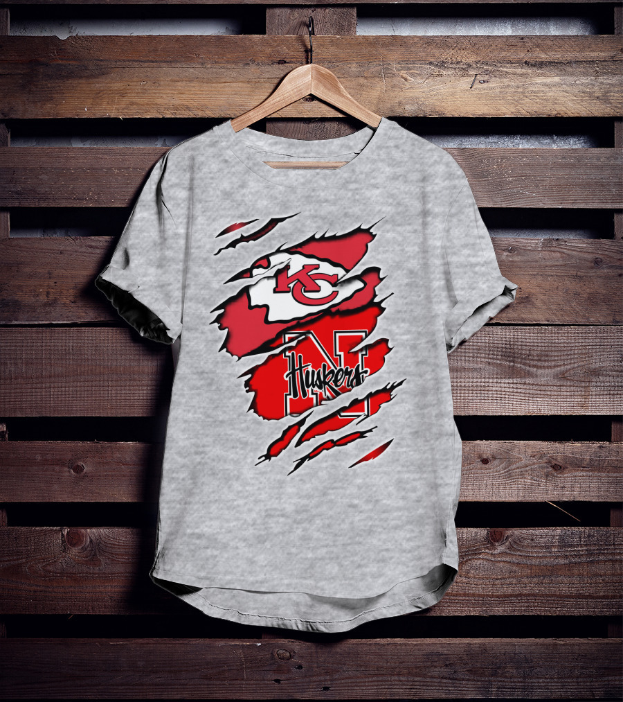 Kansas City Chiefs Nebraska Huskers Ripped T-Shirt