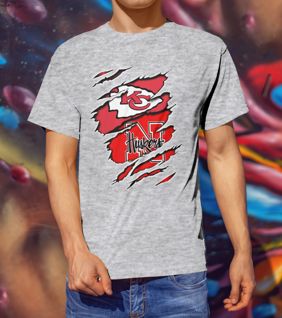 Kansas City Chiefs Nebraska Huskers Ripped T-Shirt