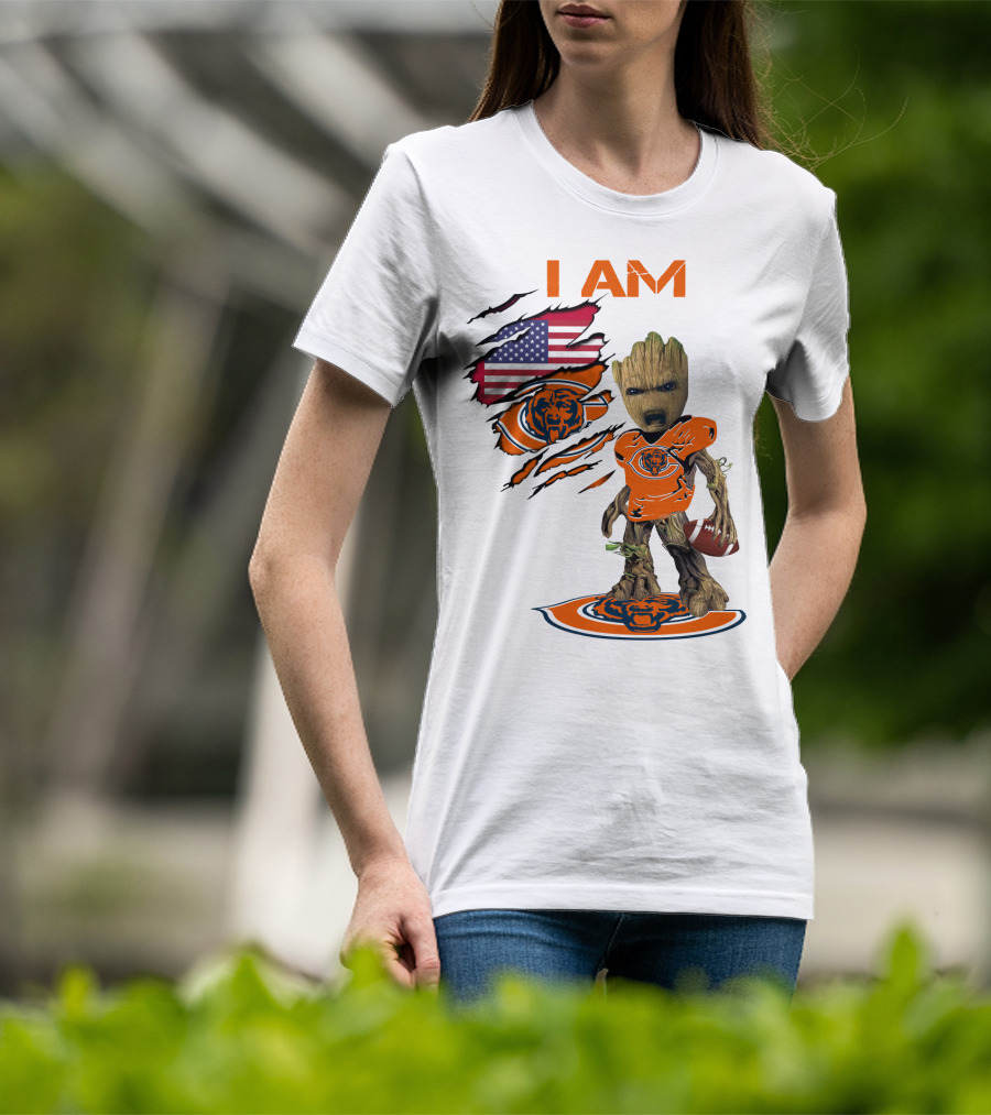 I AM Bears Baby Groot Holding Football With American Flag And Chicago Bears T-Shirt
