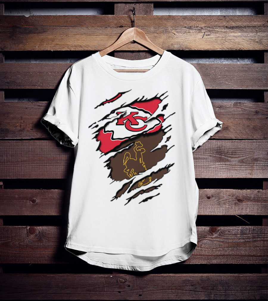 Kansas City Chiefs Wyoming Cowboys Logo Mashup T-Shirt