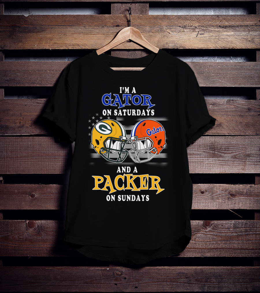 I'm A Gator On Saturdays And A Packer On Sundays Football Helmets T-Shirt