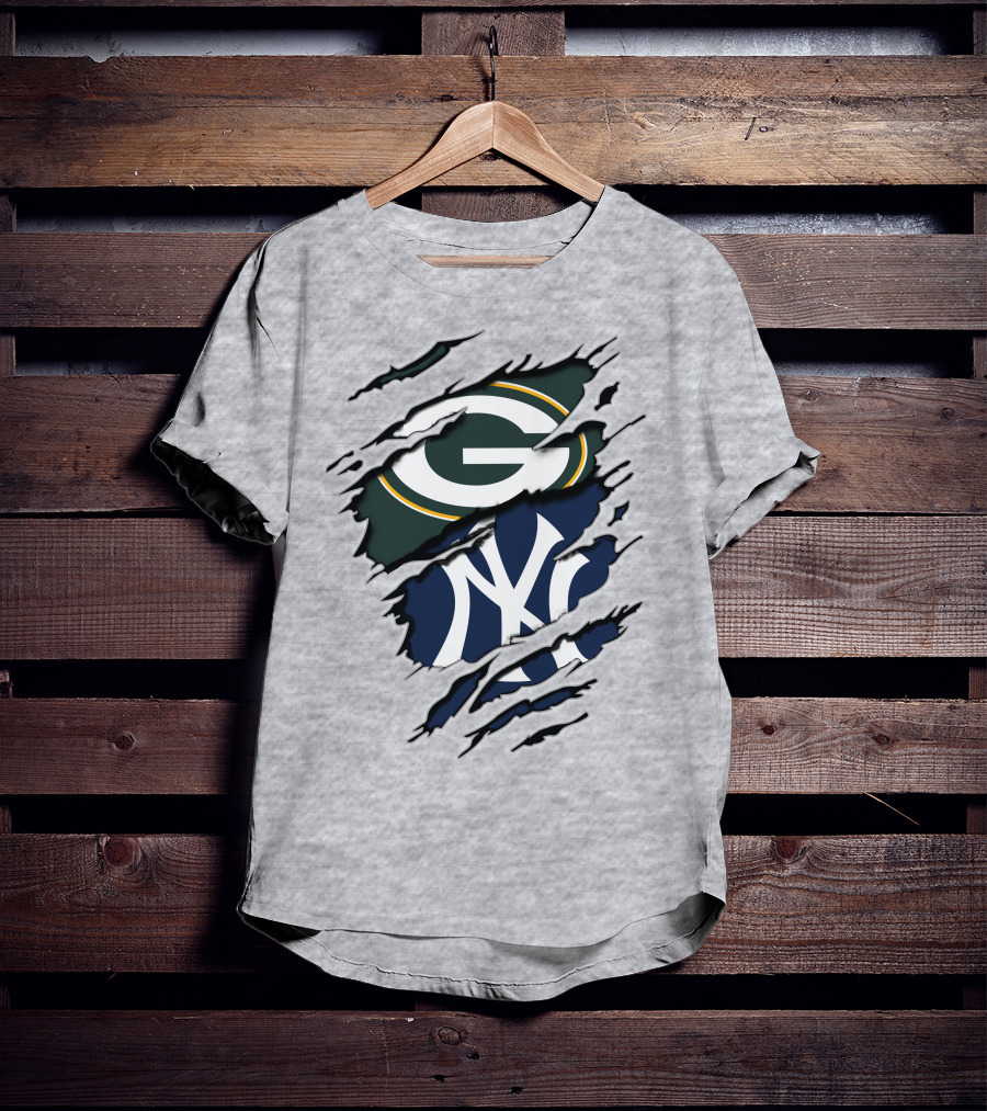 Green Bay Packers New York Yankees Torn Logo Fusion T-Shirt