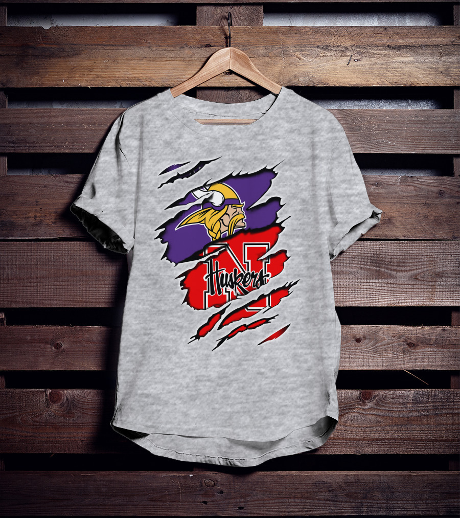 Vikings Huskers Claw Marks Logo Fusion T-Shirt