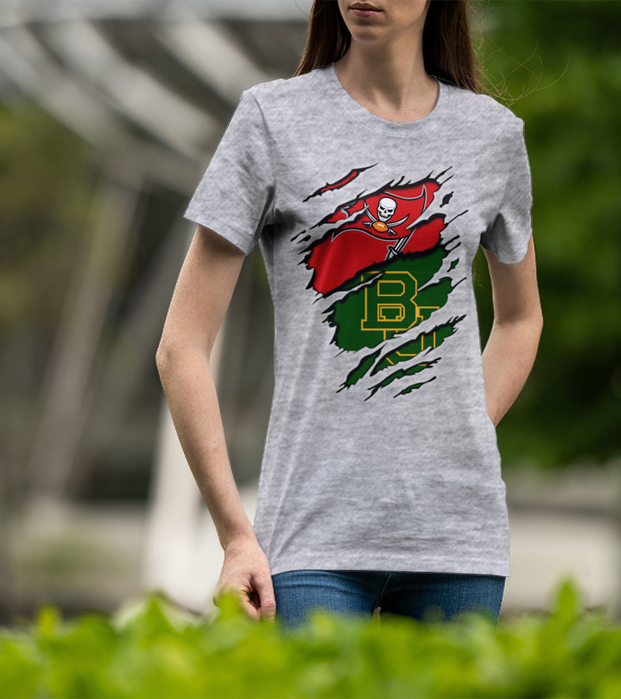 Buccaneers Baylors Skull Flag Ripped T-Shirt