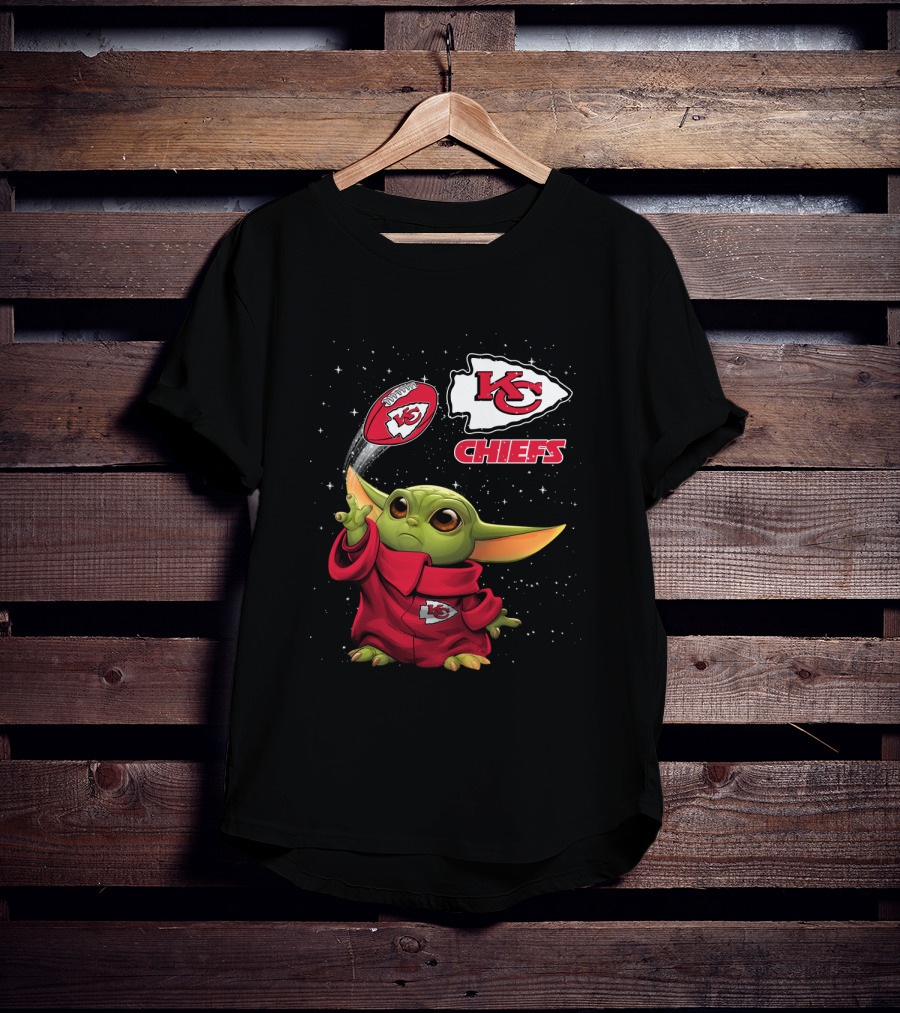 Baby Yoda KC Chiefs Football Magic T-Shirt