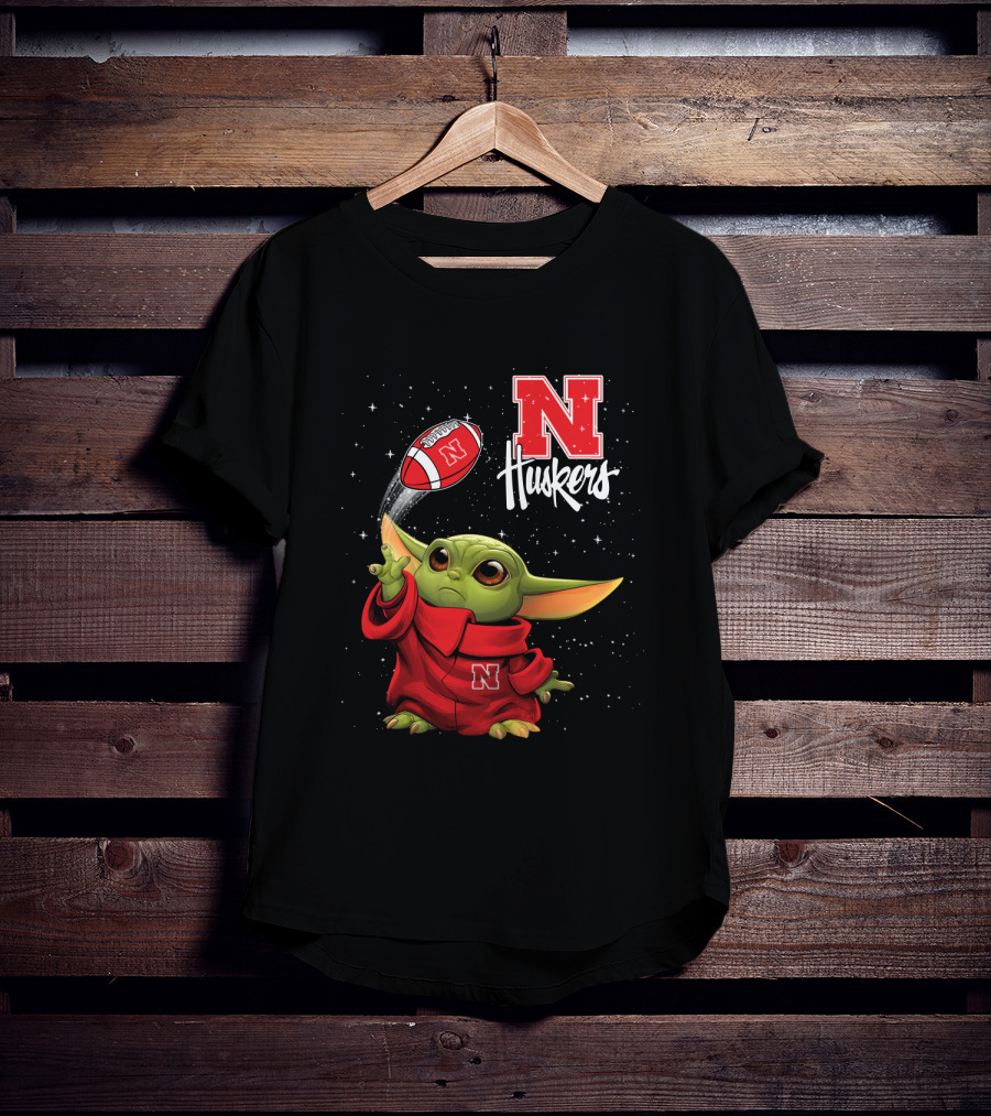 Baby Yoda Nebraska Cornhuskers N Huskers Football Throw T-Shirt