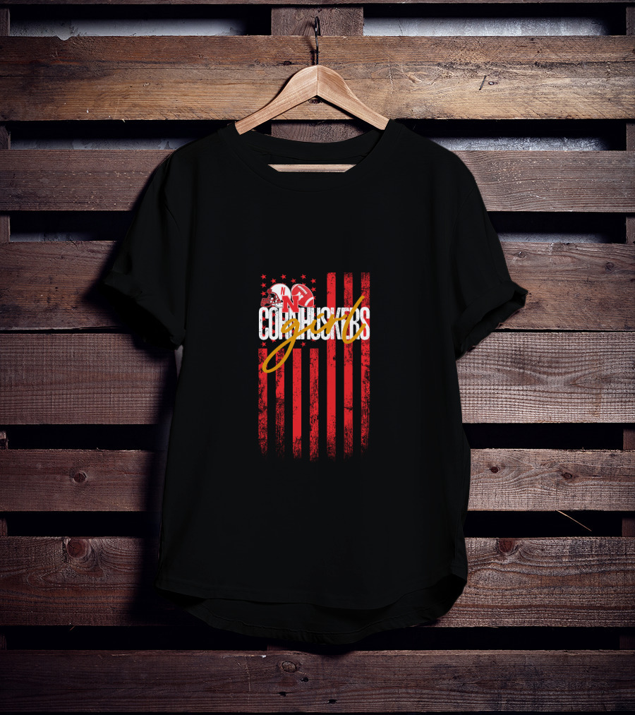 Cornhuskers N Helmet Script Flag Stars Red Stripes Chtnca3008 T-Shirt