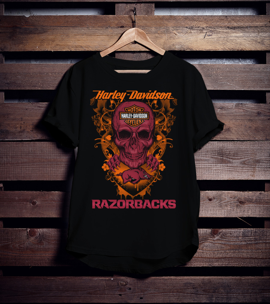Harley Davidson Motor Cycles Razorbacks Skull Badge T-Shirt