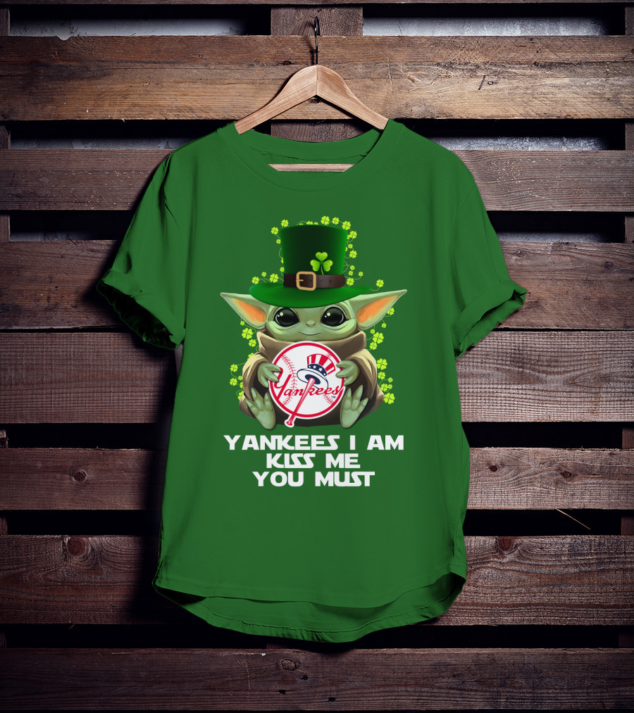 Yankees I Am Kiss Me You Must Mlb 44 Nyy T-Shirt