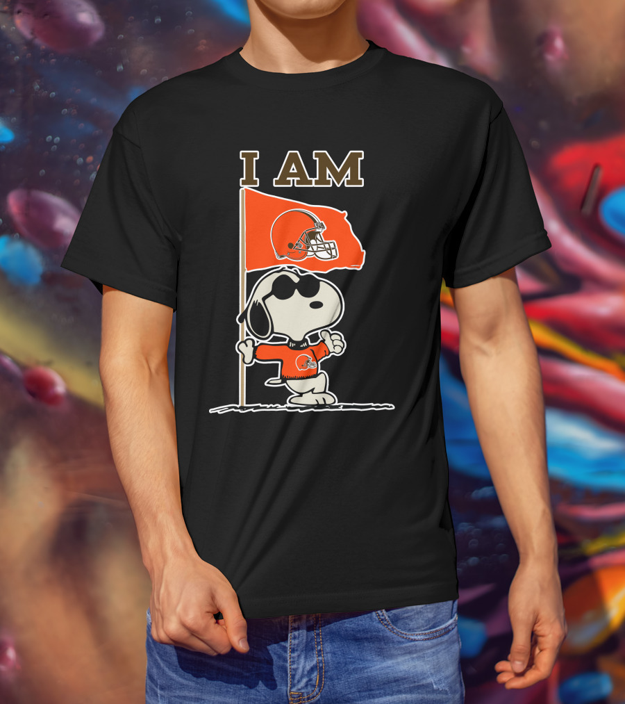 I Am Cleveland Browns Snoopy Football Flag T-Shirt