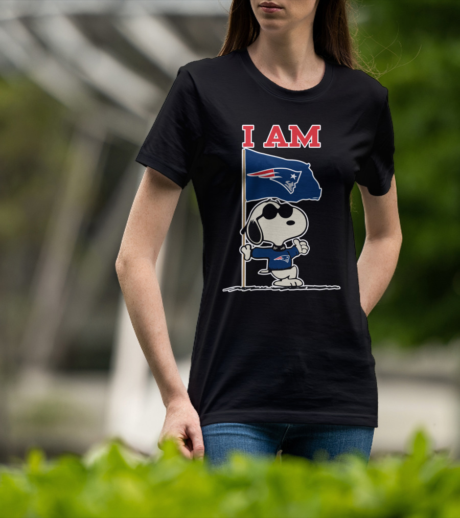 I Am New England Patriots Snoopy Flag T-Shirt