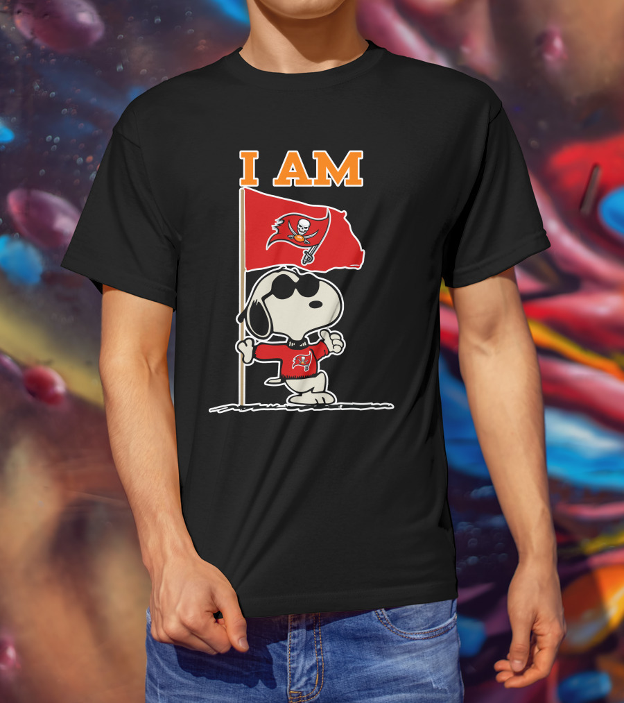 I Am Tampa Bay Buccaneers Snoopy Flag Nfl Football Fan T-Shirt