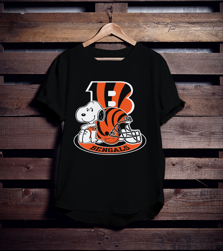 Cincinnati Bengals Snoopy Football Helmet Number One Fan T-Shirt