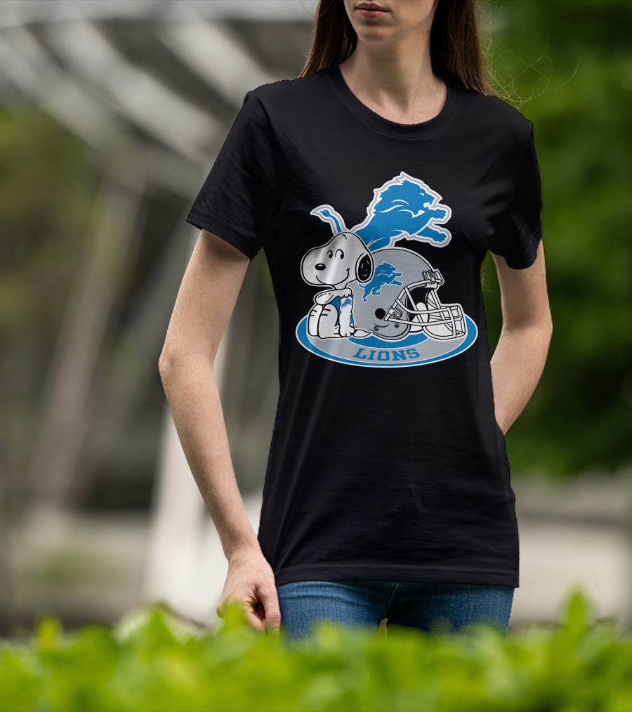 Detroit Lions Snoopy Helmet Nfl Team Logo Peanuts Featured T-Shirt