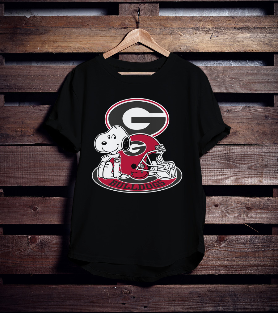 Georgia Bulldogs Snoopy Football Helmet T-Shirt