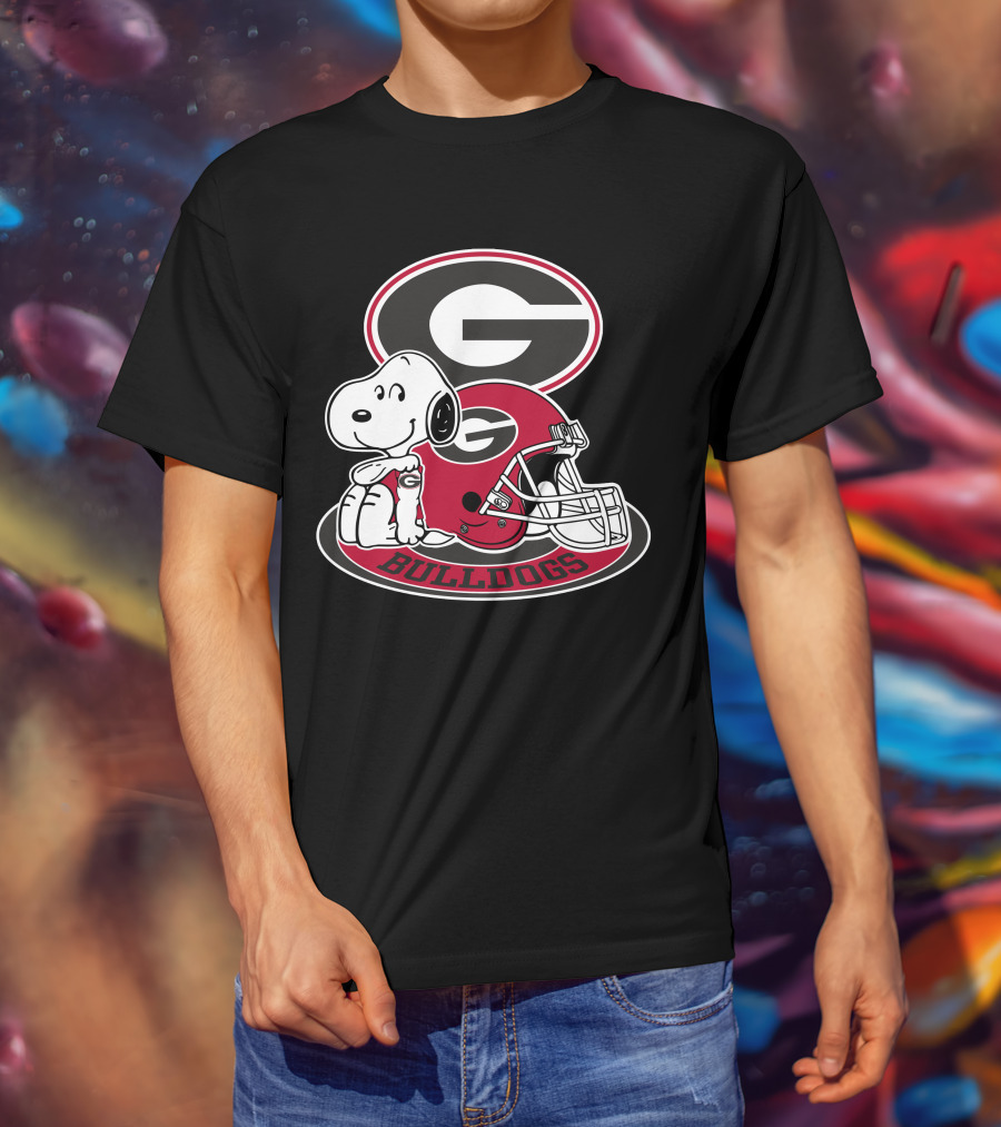 Georgia Bulldogs Snoopy Football Helmet T-Shirt