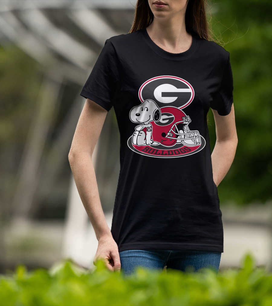 Georgia Bulldogs Snoopy Football Helmet T-Shirt