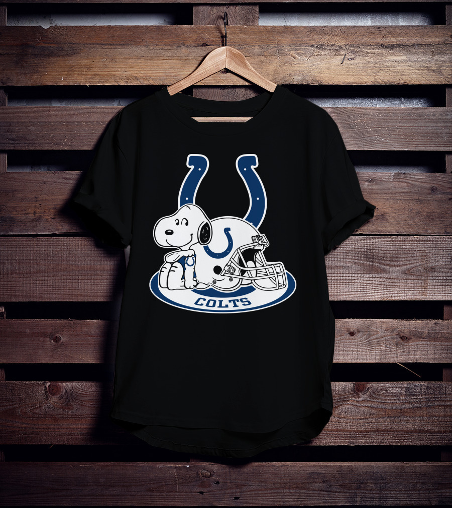 Indianapolis Colts Snoopy With Helmet And Horseshoe T-Shirt