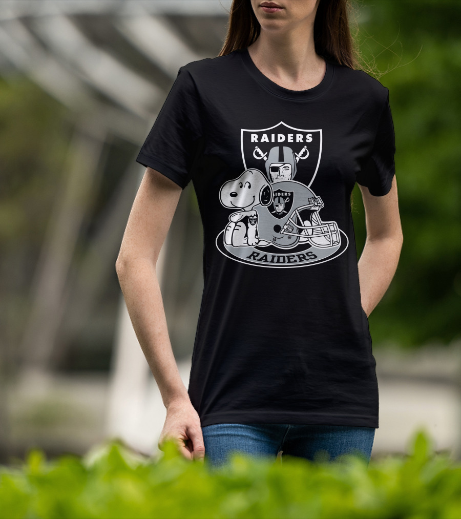 Las Vegas Raiders Snoopy Helmet And Shield T-Shirt
