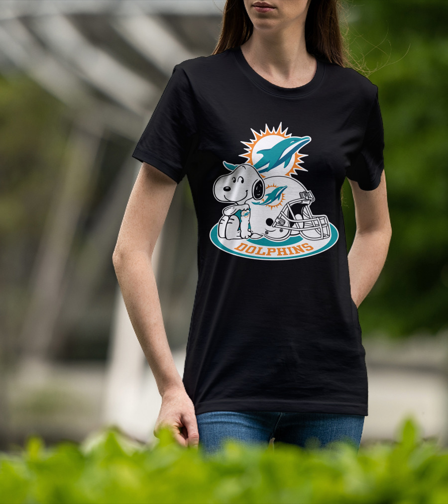 Miami Dolphins Snoopy Helmet Logo With Peanuts Character T-Shirt