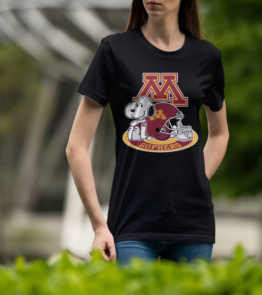 Minnesota Golden Gophers Snoopy Helmet T-Shirt