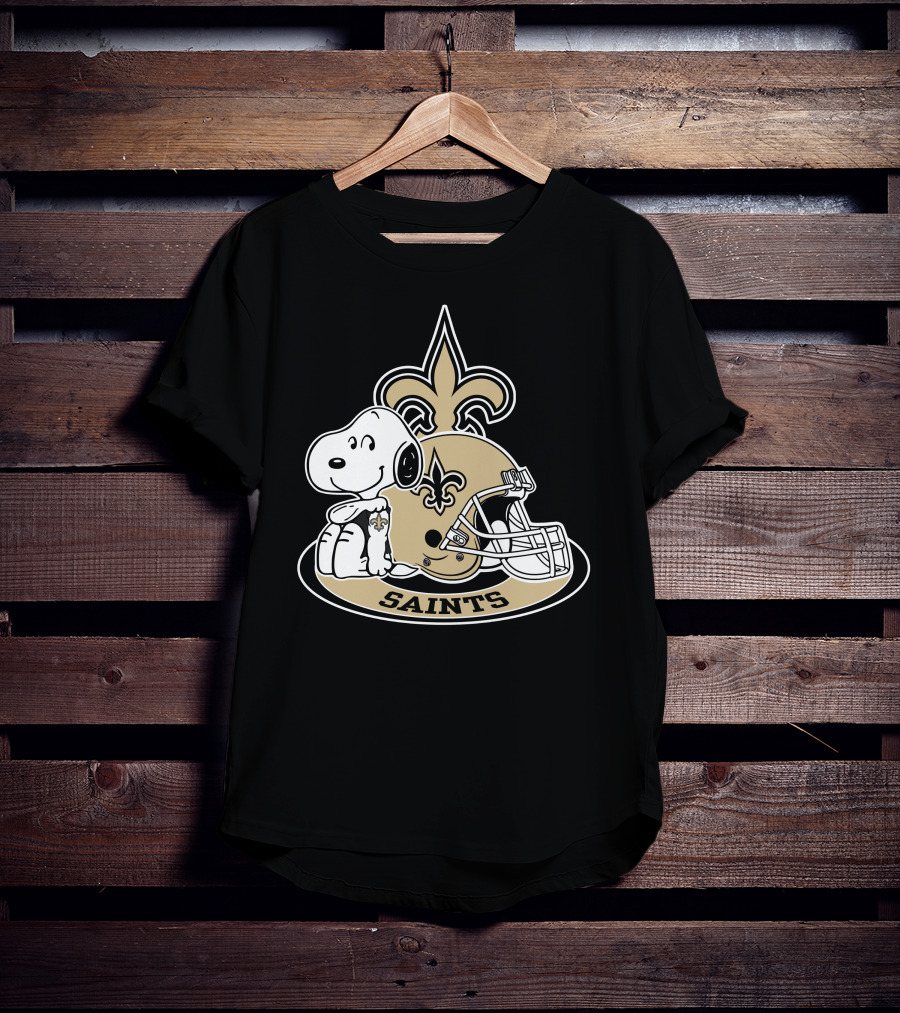 Snoopy New Orleans Saints Football Helmet Fleur-De-Lis T-Shirt