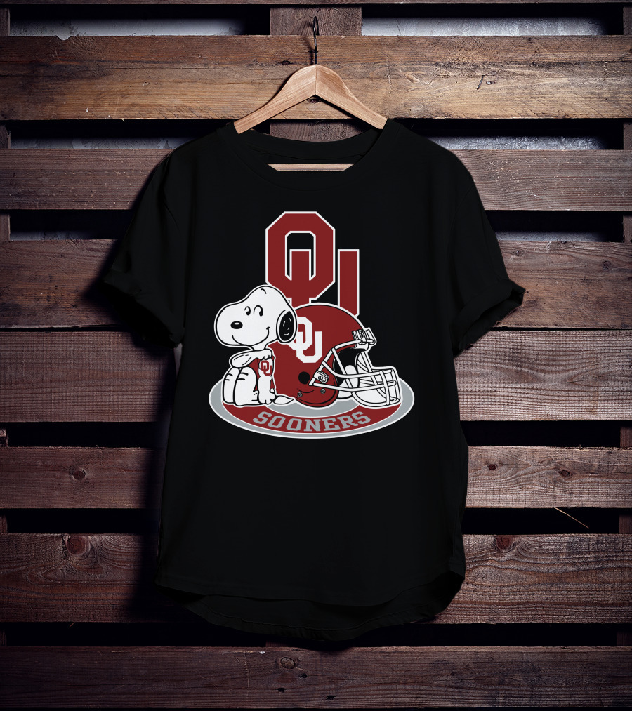 Oklahoma Sooners Snoopy Ou Helmet T-Shirt