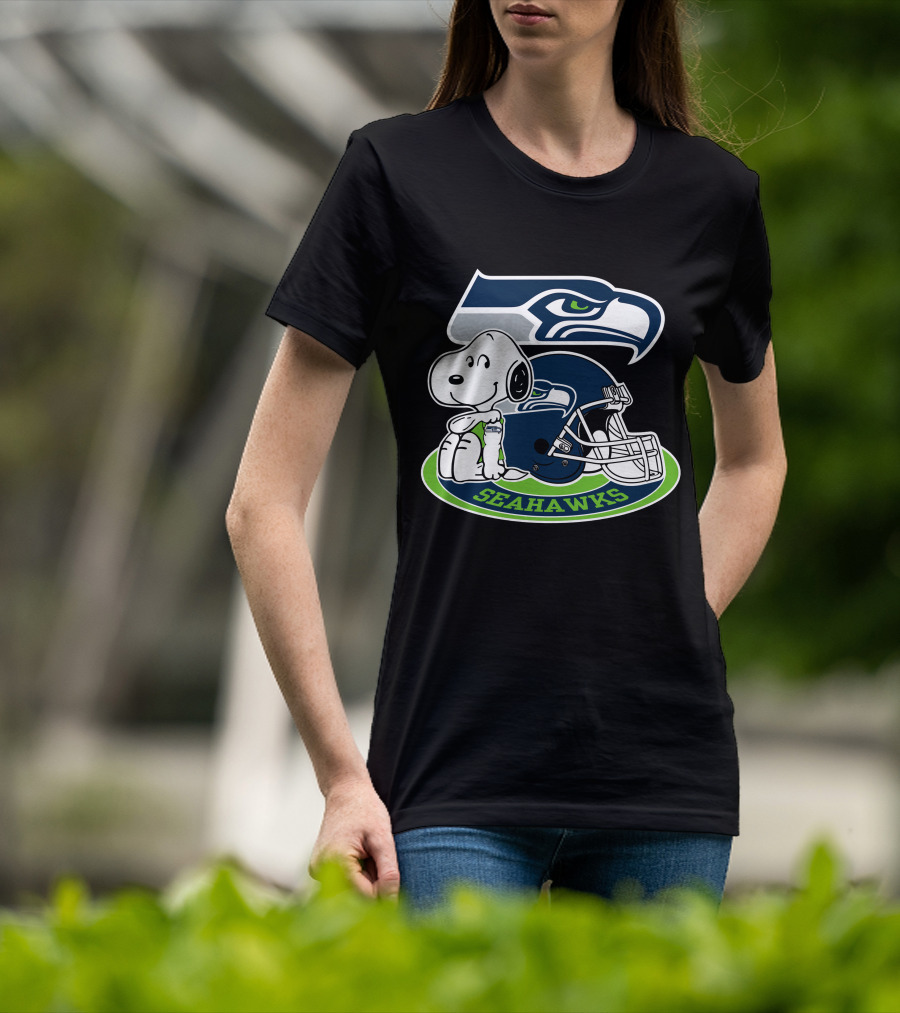 Snoopy Seattle Seahawks Helmet T-Shirt