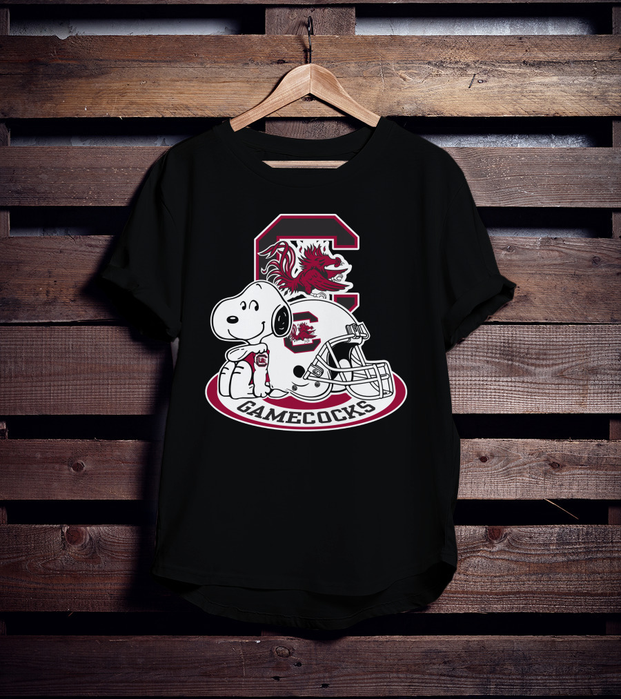 South Carolina Gamecocks Snoopy Football Helmet T-Shirt
