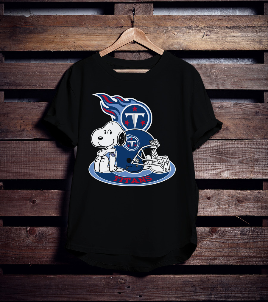 Tennessee Titans Snoopy Football Mascot T-Shirt